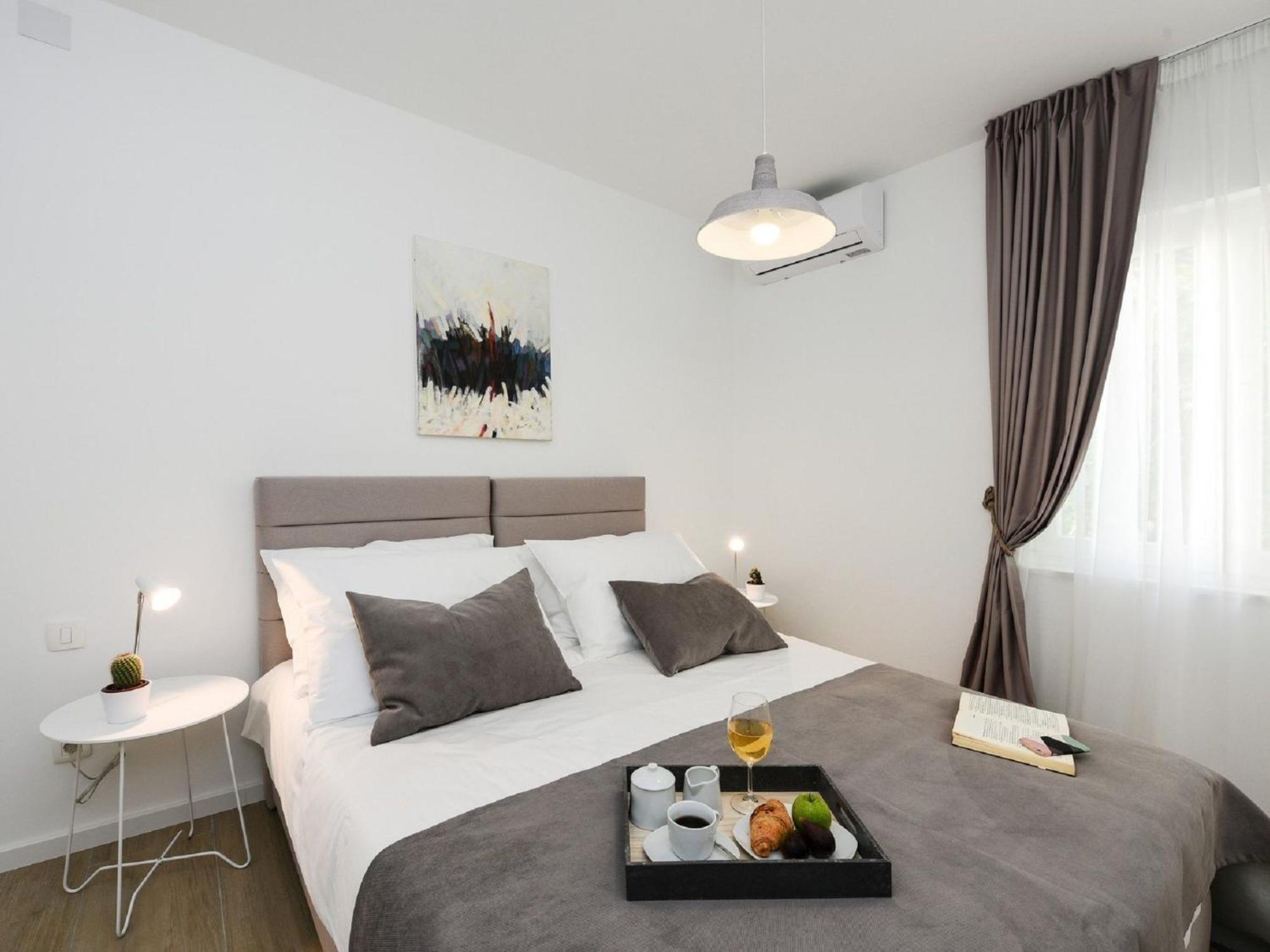 Modern Villa In Nin With Terrace Екстер'єр фото